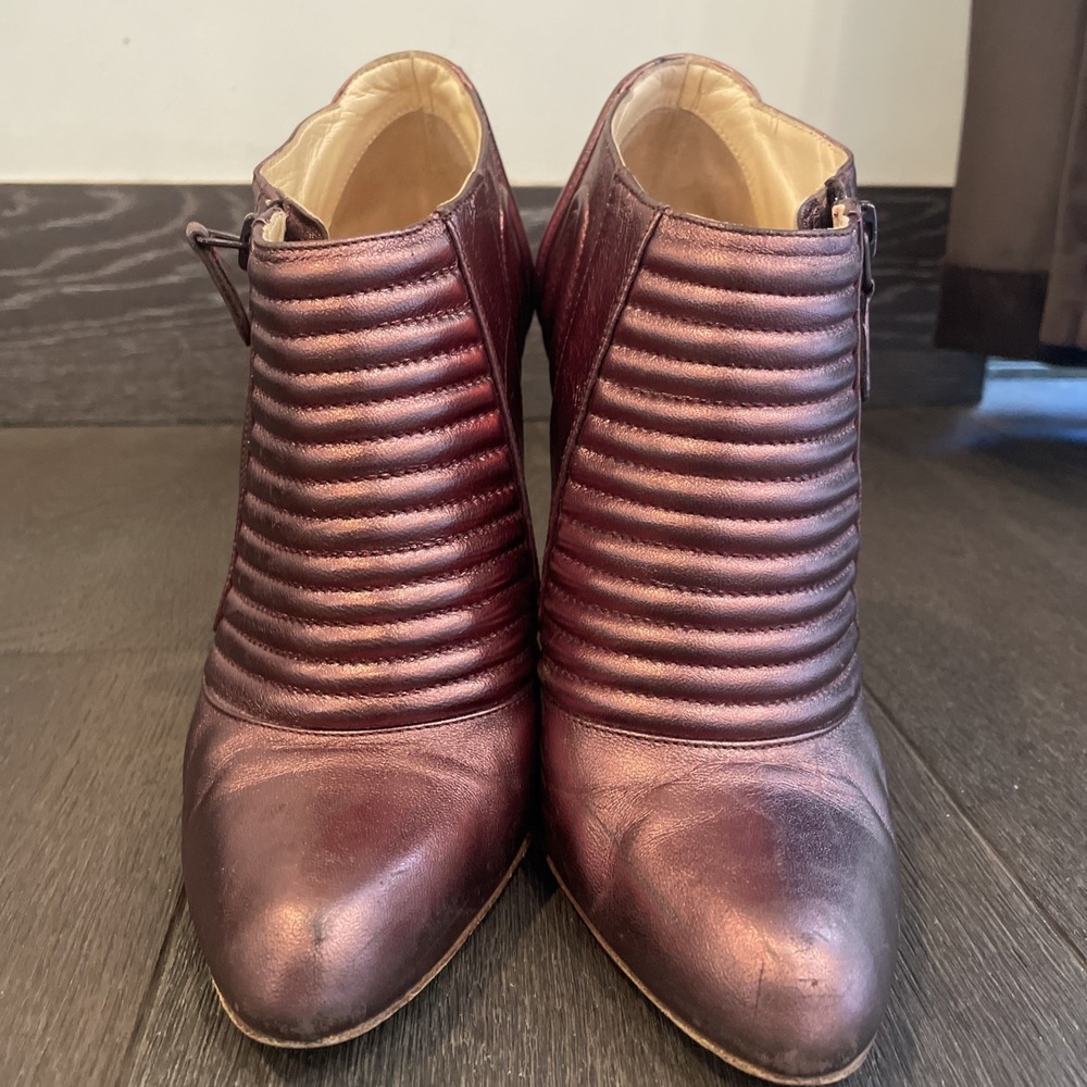 Christian Louboutin Sz 39 Fits Sz 7-8 Leather Ankle Boots Purple 4.5" heel - Picture 3 of 6